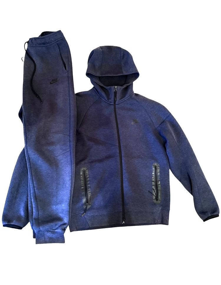 Nike tech 2025 blu scuro (listino 230€)